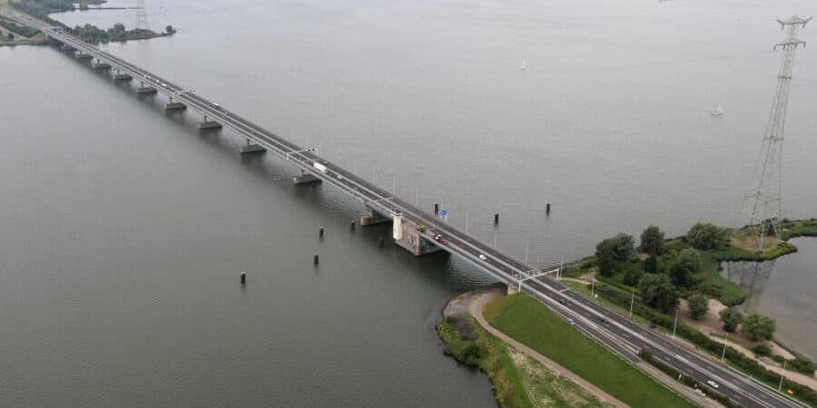 Haringvlietbrug