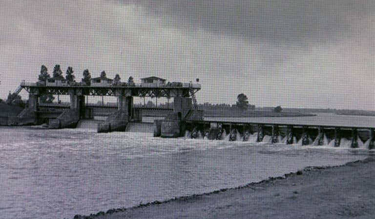Honderd jaar stuwen op de maas