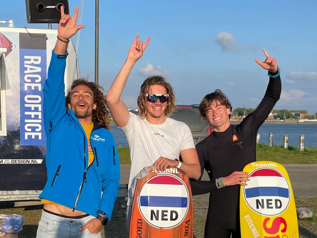 EERSTE STOP KITEFOIL CUP HOLLAND SUCCES, WINST VOOR SVEN V.D. KAMP