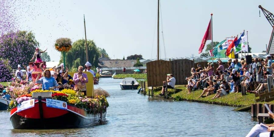 Varend Corso Westland van start met jurering: 'Alles uit kast getrokken om boten te versieren'