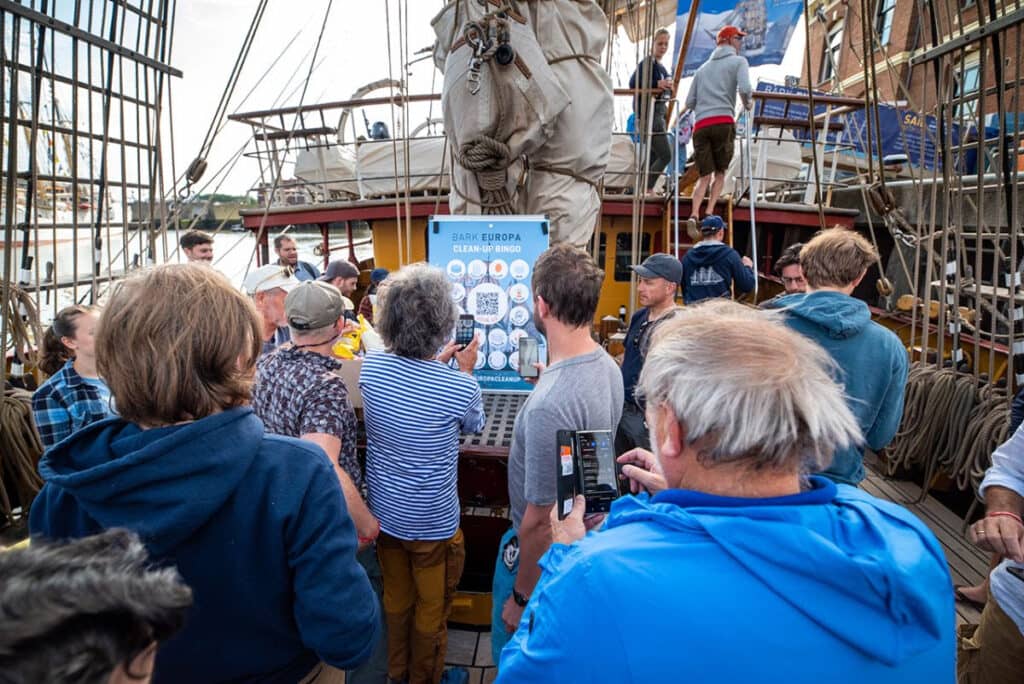 Bark EUROPA Clean-Up Week van start in Harlingen