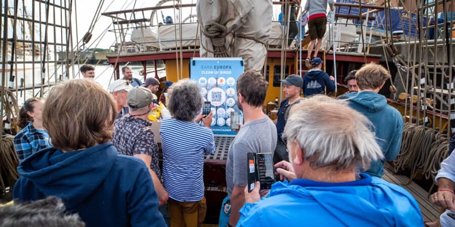 Bark EUROPA Clean-Up Week van start in Harlingen