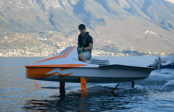 Aeronamics presenteert elektrisch foilende boot de FloE