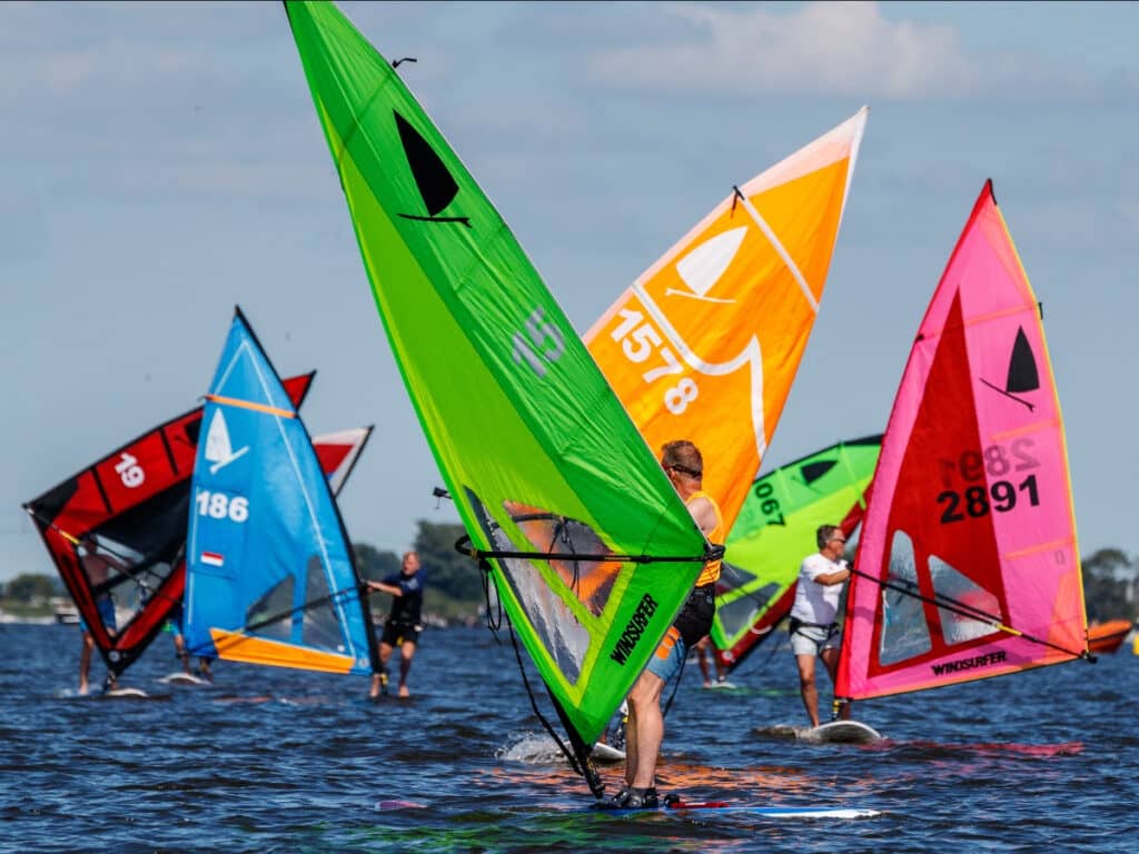 Sneekweek 2022 Een Succesvolle Dag Zeilen Op De Tweede Baan