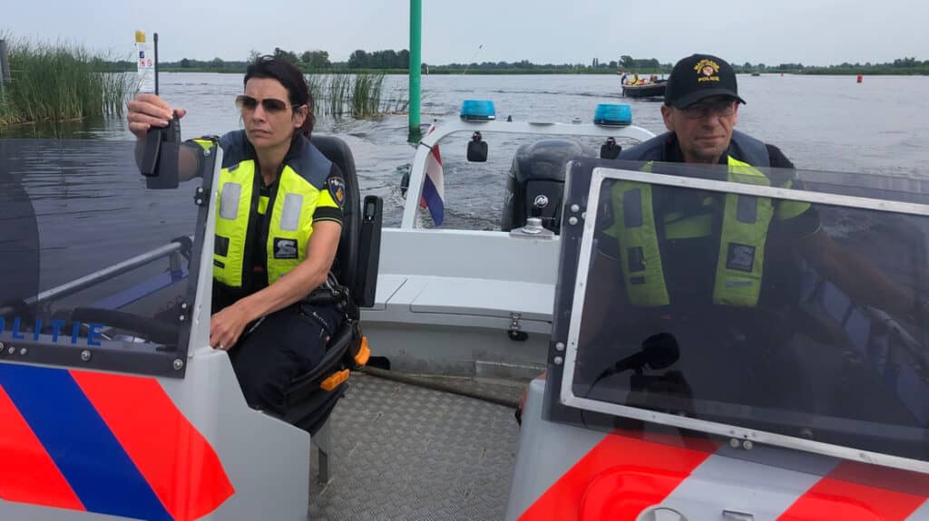 Vorig jaar overal minder boetes op het water; in Overijssel juist meer bekeuringen