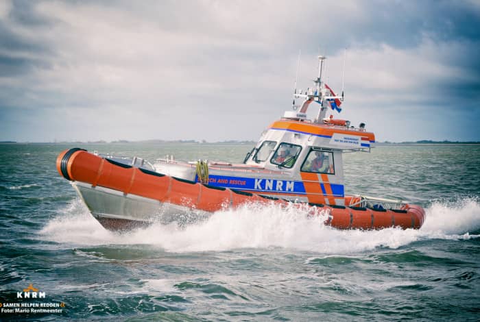 Zeeuwse reddingstations oefenen met nieuwe reddingboot