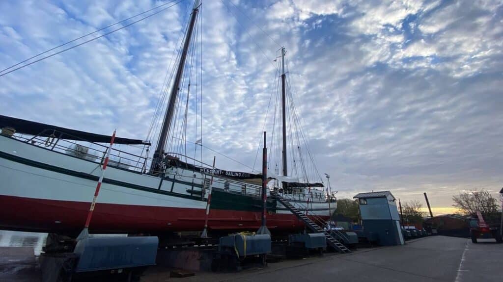 Zeilschepen uit bruine vloot gekeurd in Delfzijl: 'We willen het zo veilig mogelijk maken voor gasten'