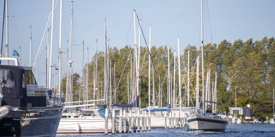 Varen in de haven