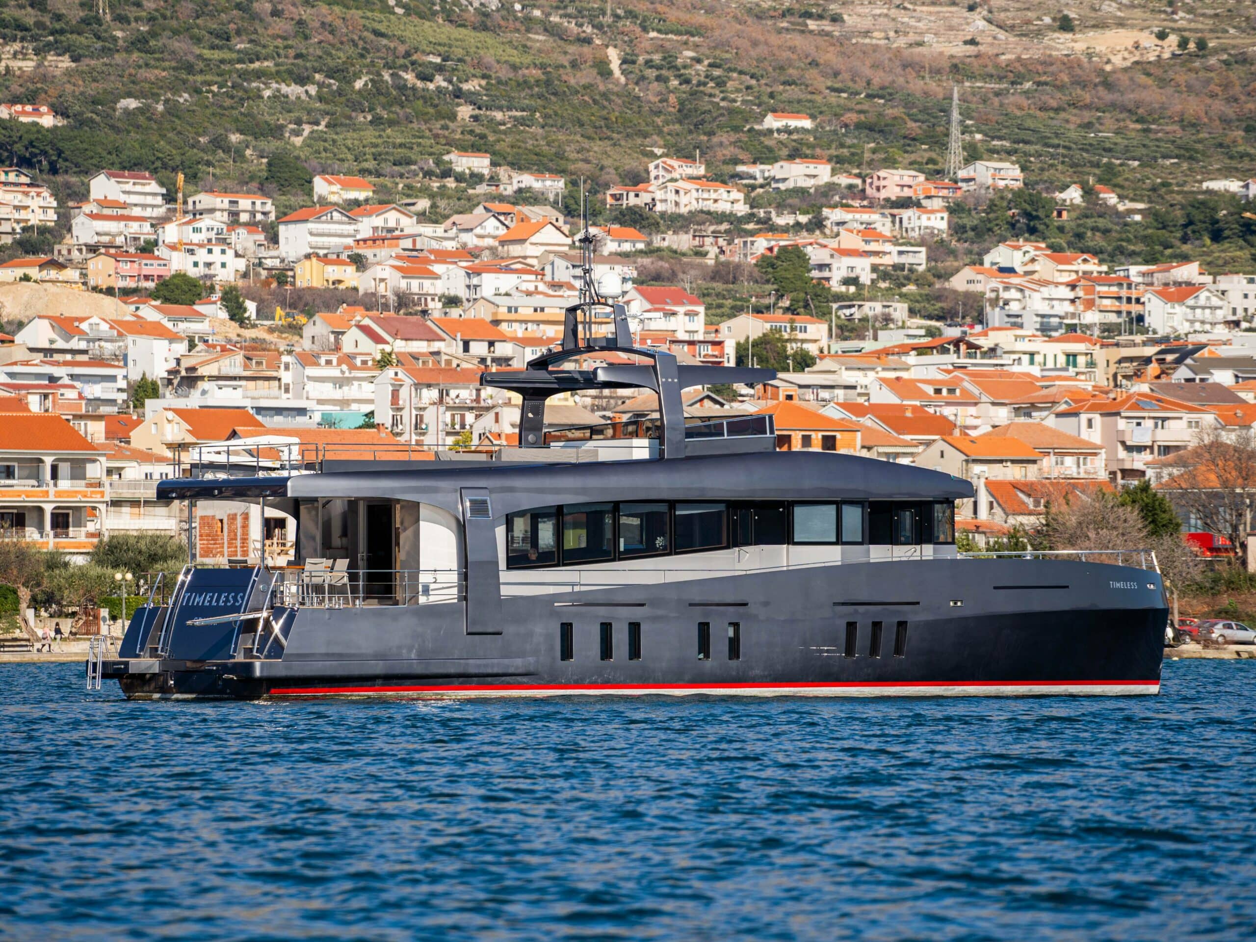 Explorer Yacht Timeless 80